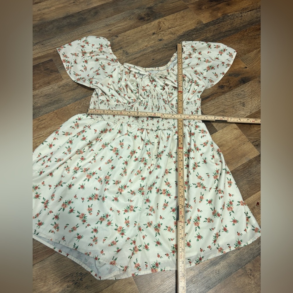 SHEIN Curve 0XL Floral Smocked Romper Puff Sleeve Cottagecore Cream Pink - Picture 2 of 4